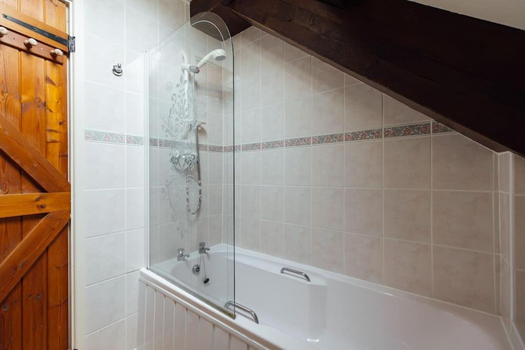 Barn Cottage - Family-Friendly Cottage With Heated Indoor Pool Haverfordwest Kültér fotó