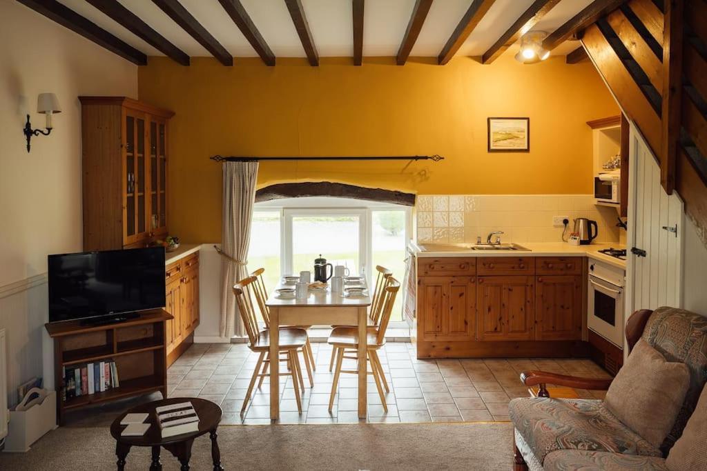 Barn Cottage - Family-Friendly Cottage With Heated Indoor Pool Haverfordwest Kültér fotó